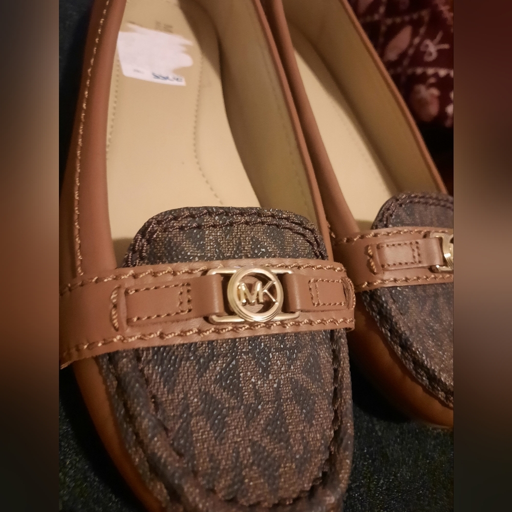 Michael Kors Tan and Brown Loafers Size 7.5